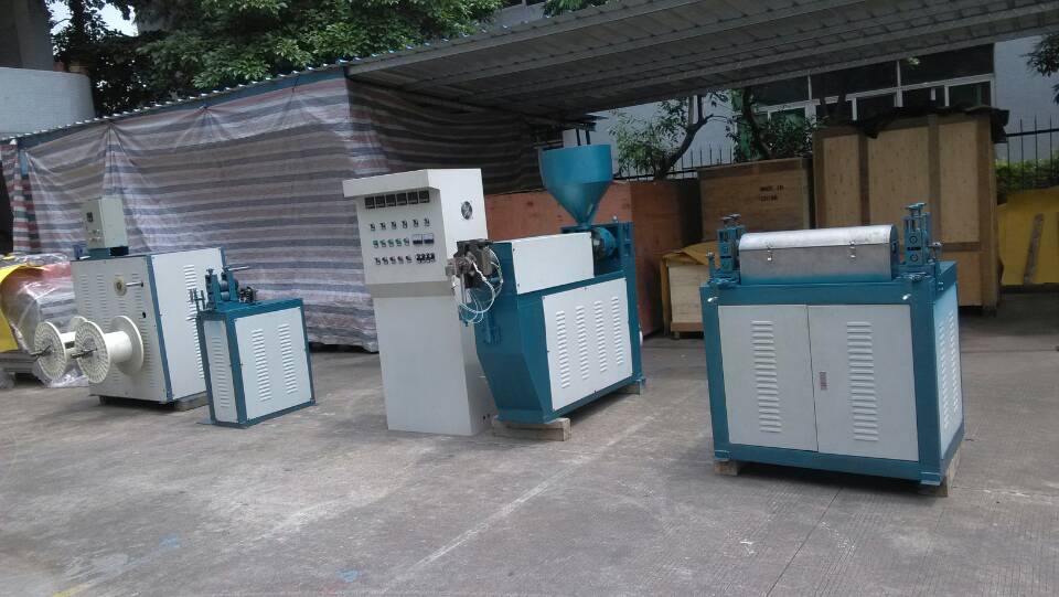 包膠機(jī)